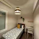 Spacious Room In Central Area A