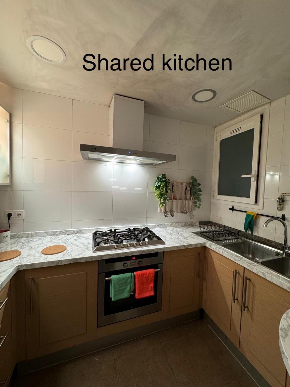 Spacious In Area A Leilighet Barcelona
